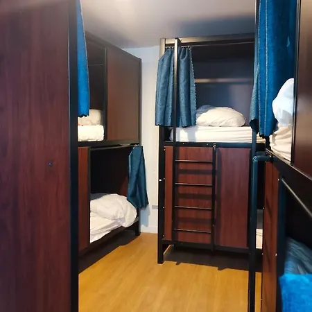 Hostal Hostel20 *