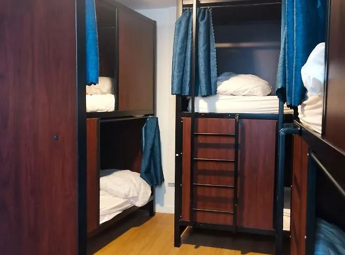 Auberge de jeunesse Hostel20 *