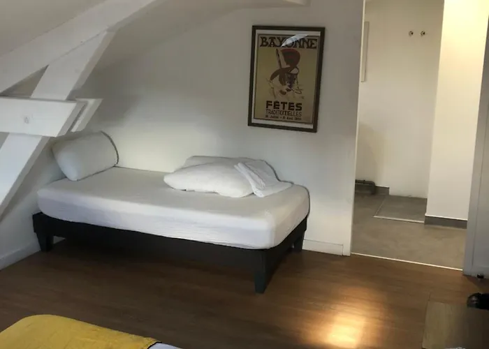 Hostal Hostel20 Bayona